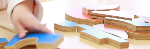 五感の発達を促す北海道産の木製玩具